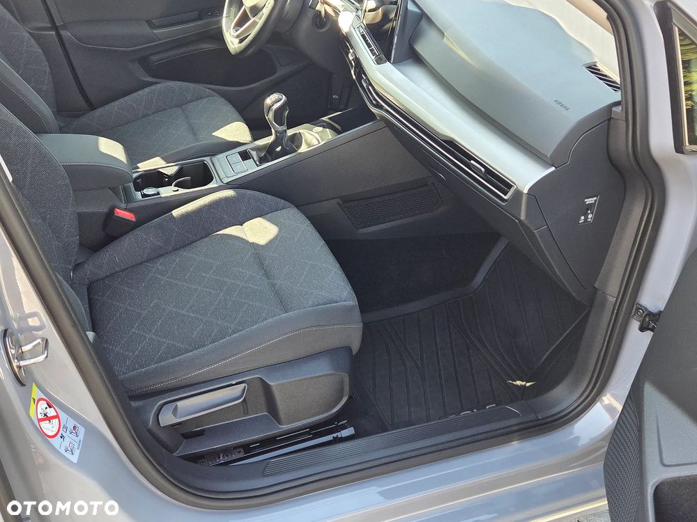 Volkswagen Golf - 26