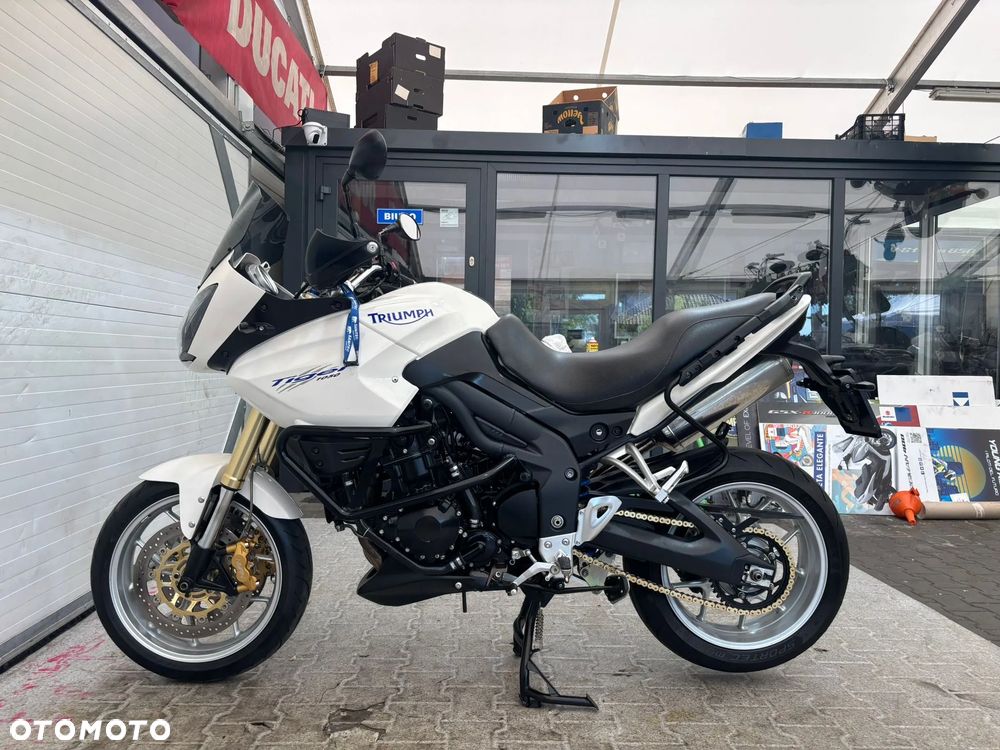 Triumph Tiger - 4