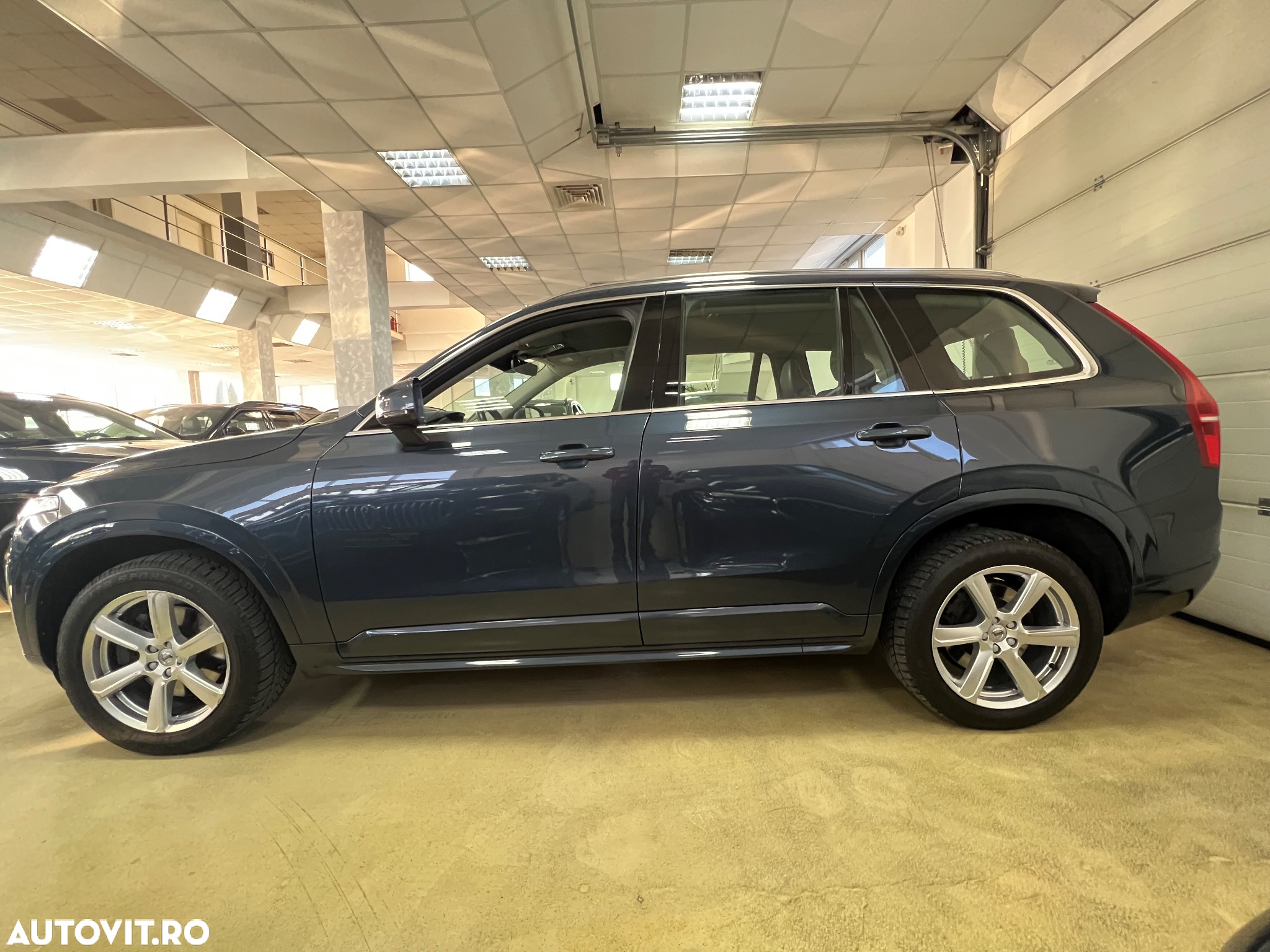 Volvo XC 90 B5 D AWD Geartronic Momentum - 10