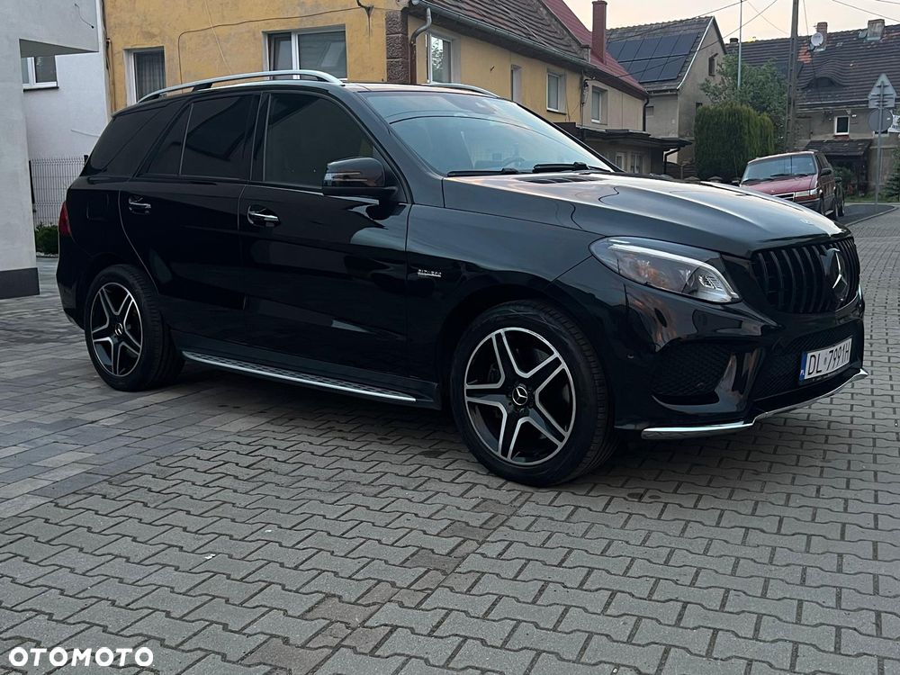 Mercedes-Benz GLE AMG 43 4Matic 9G-TRONIC AMG Line - 11