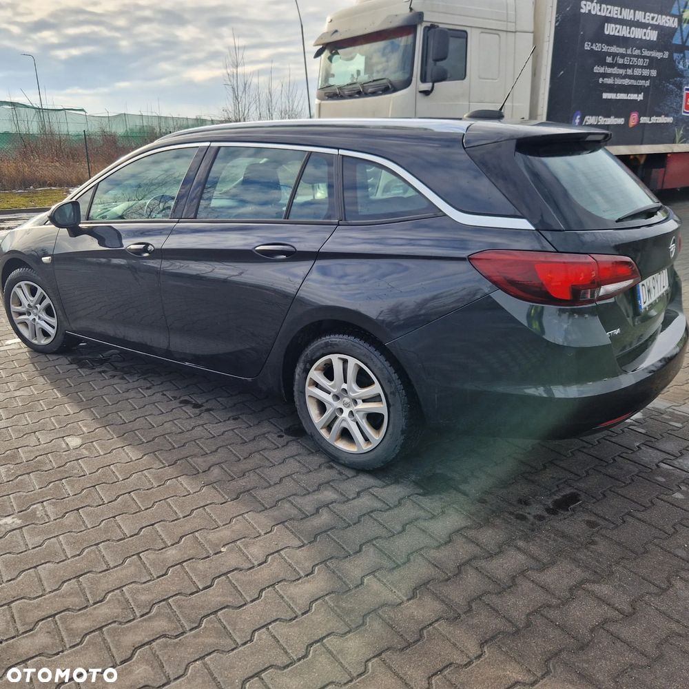 Opel Astra 1.6 CDTI Sport - 2