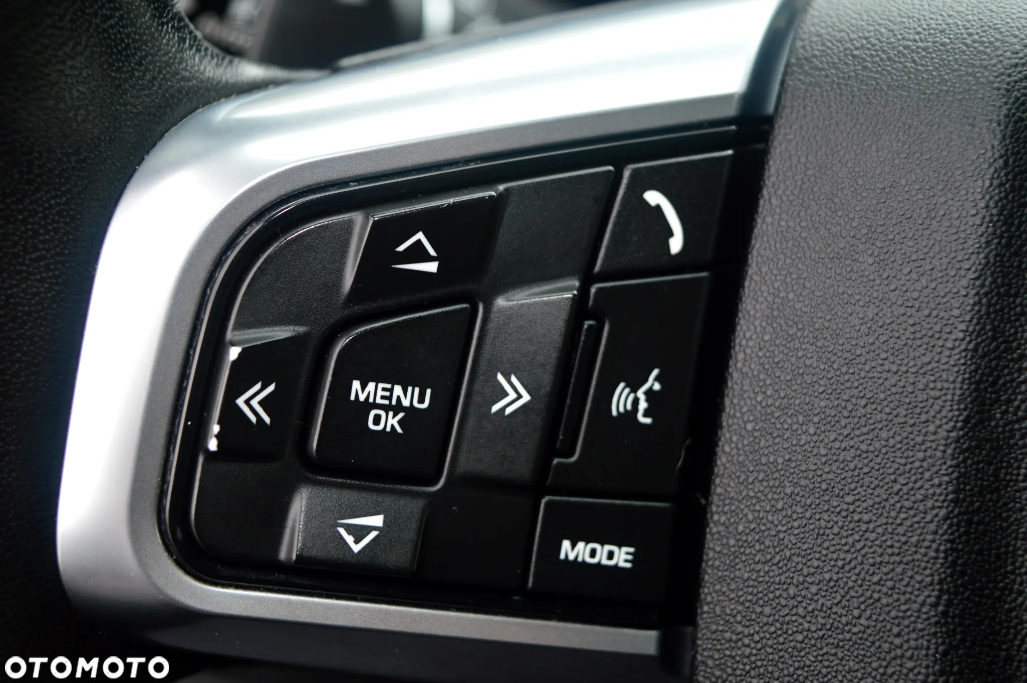 Land Rover Discovery Sport - 33