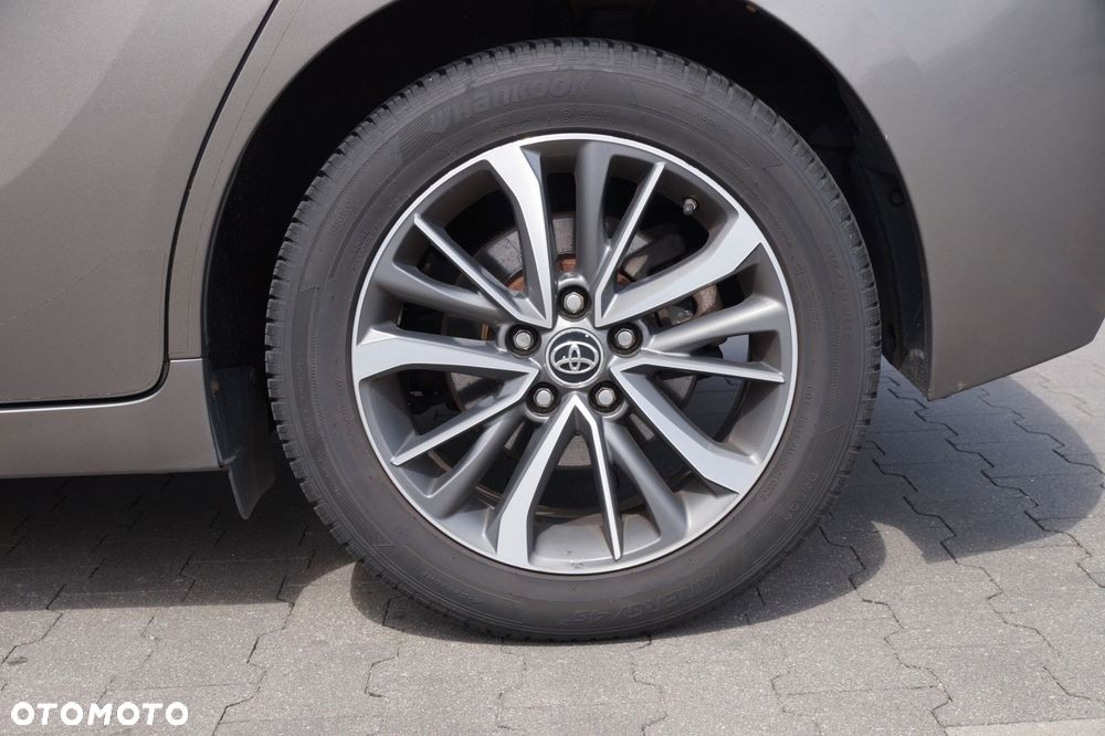 Toyota Verso 1.8 Prestige MS 7os EU6 - 15