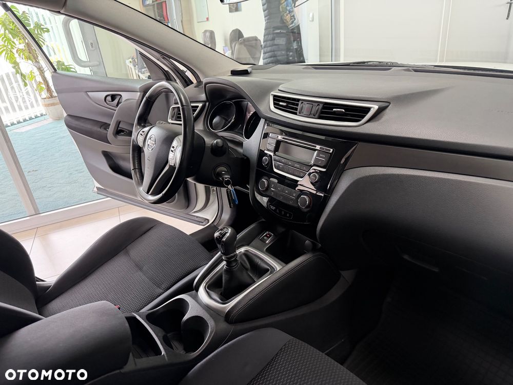 Nissan Qashqai - 25