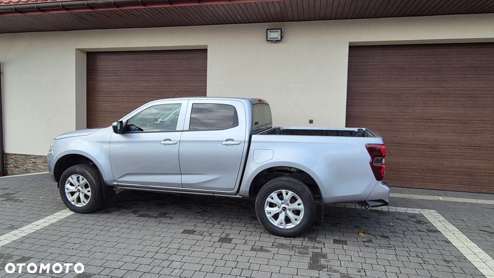 Isuzu D-Max 2023 photo 3