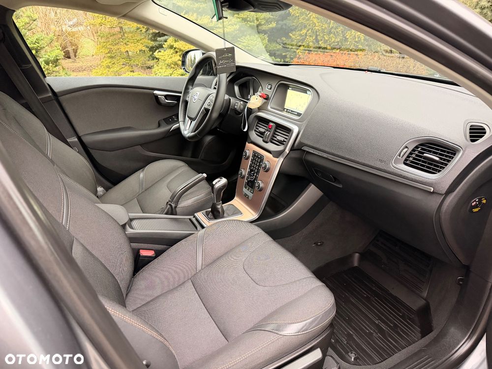 Volvo V40 Cross Country D2 Momentum - 13