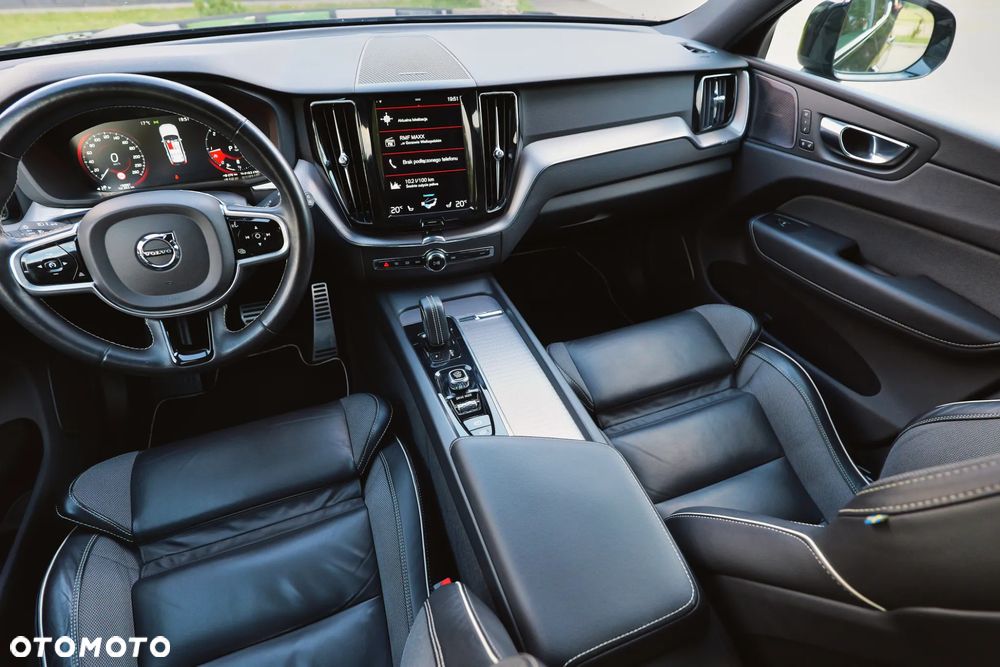 Volvo XC 60 B5 D AWD R-Design - 33