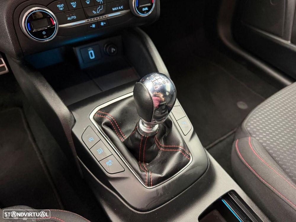 Ford Focus 1.0 EcoBoost ST-Line - 10