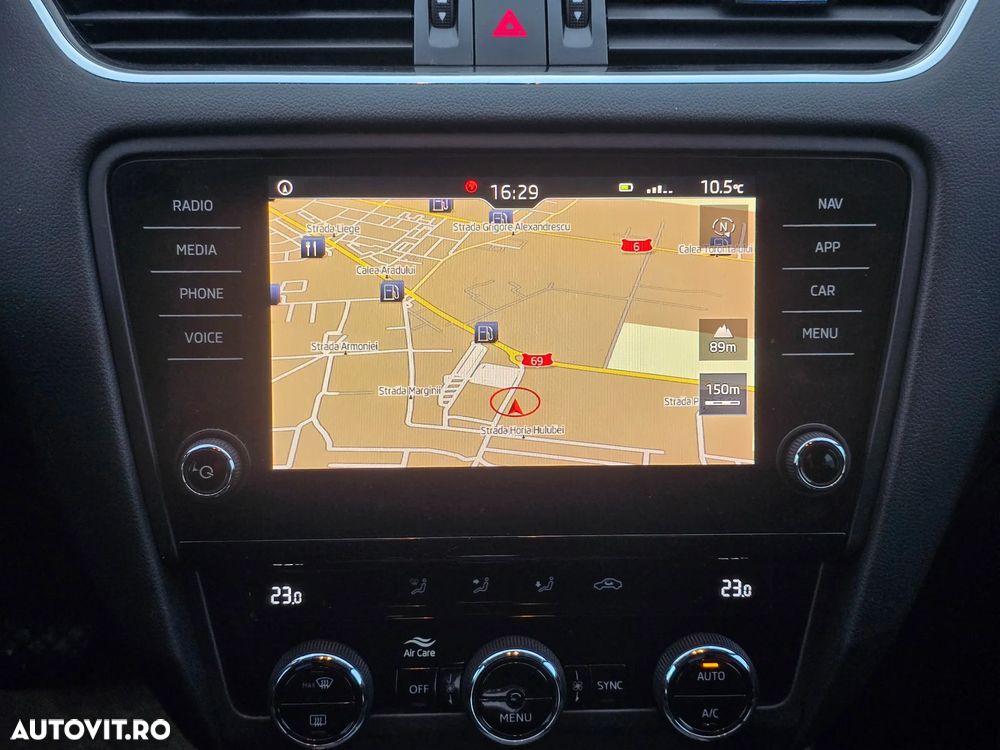 Skoda Octavia 2.0 TDI DSG Ambition - 12