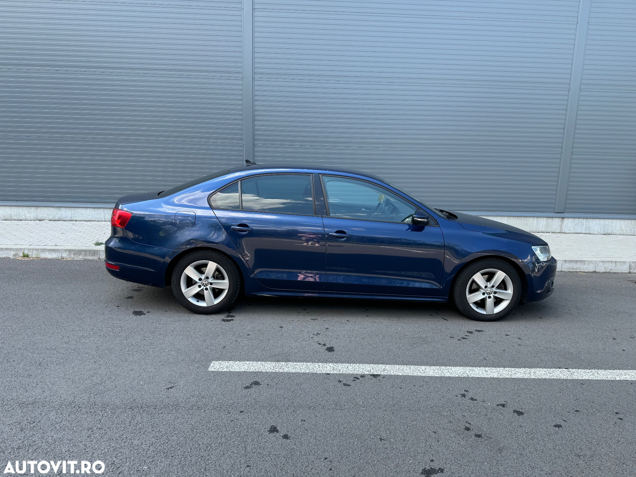 Volkswagen Jetta - 7