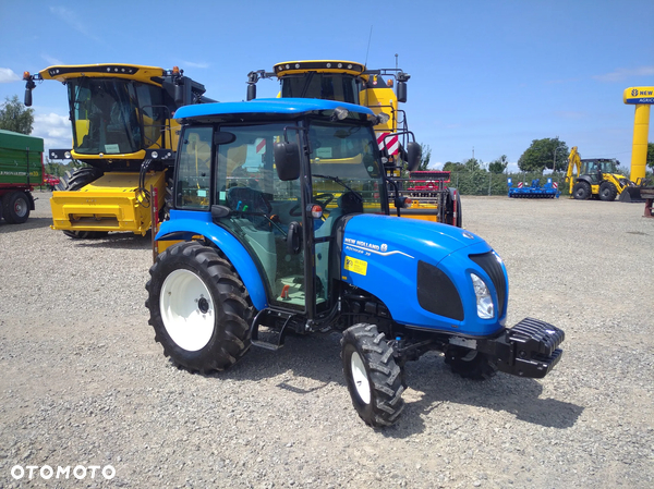New Holland Boomer 35