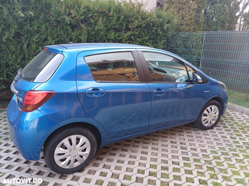 Toyota Yaris 1.5 VVT-i HSD Luna - 3
