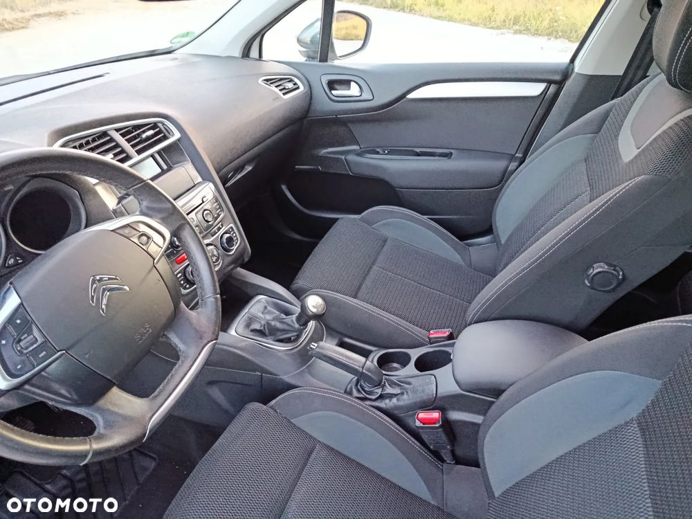 Citroën C4 VTi 120 Selection - 24