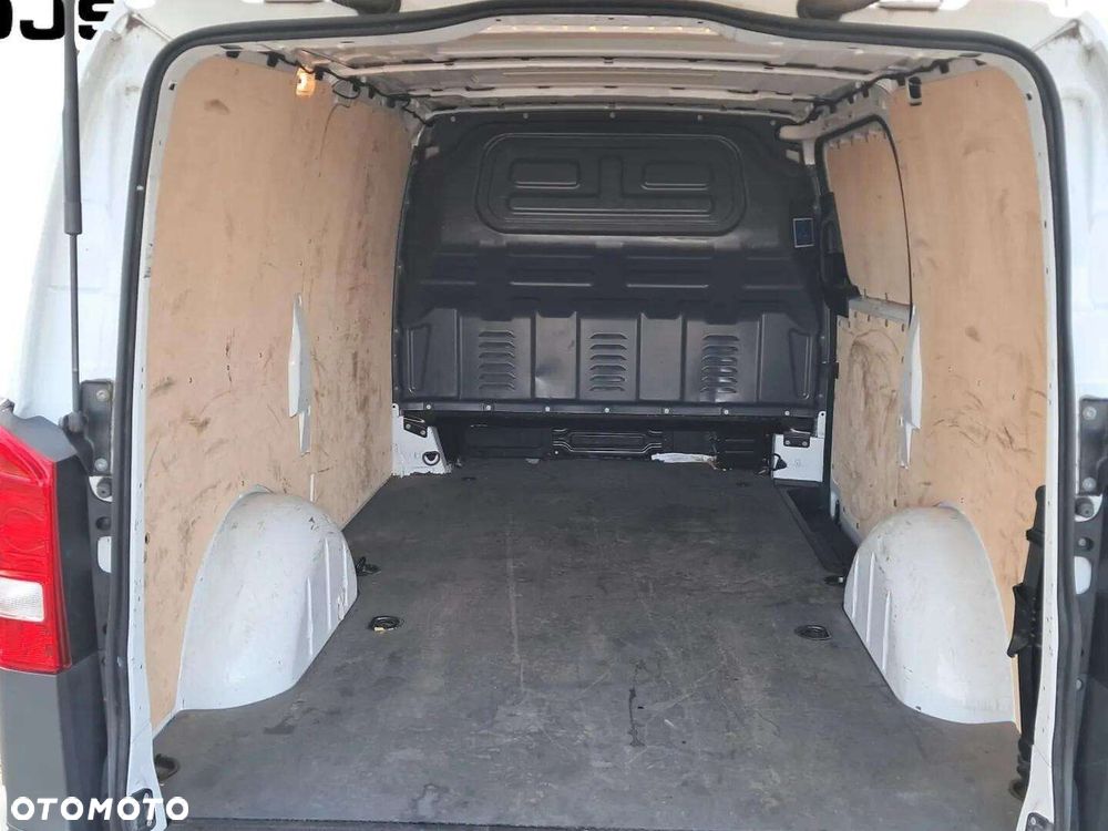 Mercedes-Benz vito . - 13