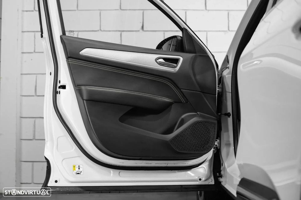 Renault Arkana 1.6 E-Tech Full Hybrid Techno - 29