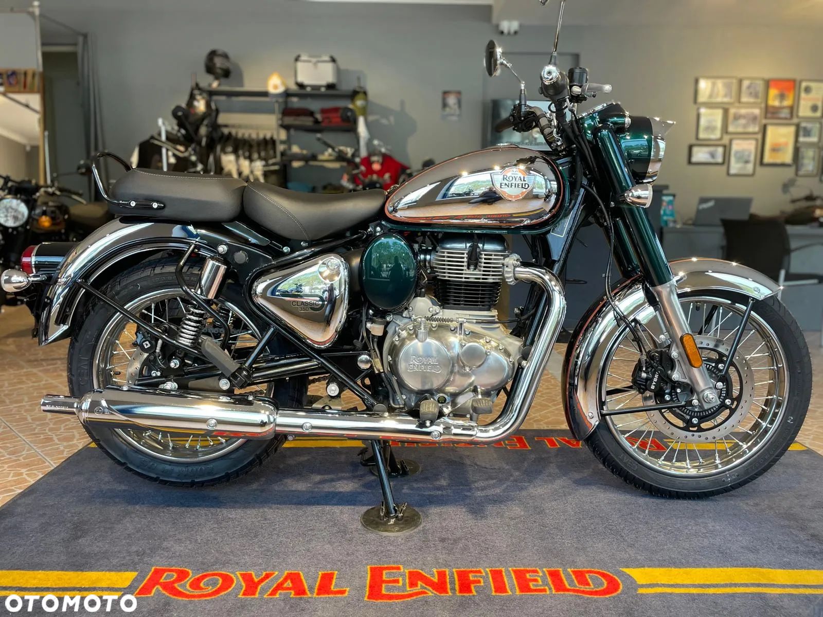 Royal Enfield Classic - 1