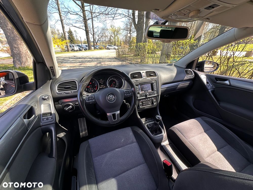 Volkswagen Golf 1.6 TDI DPF BlueMotion - 16