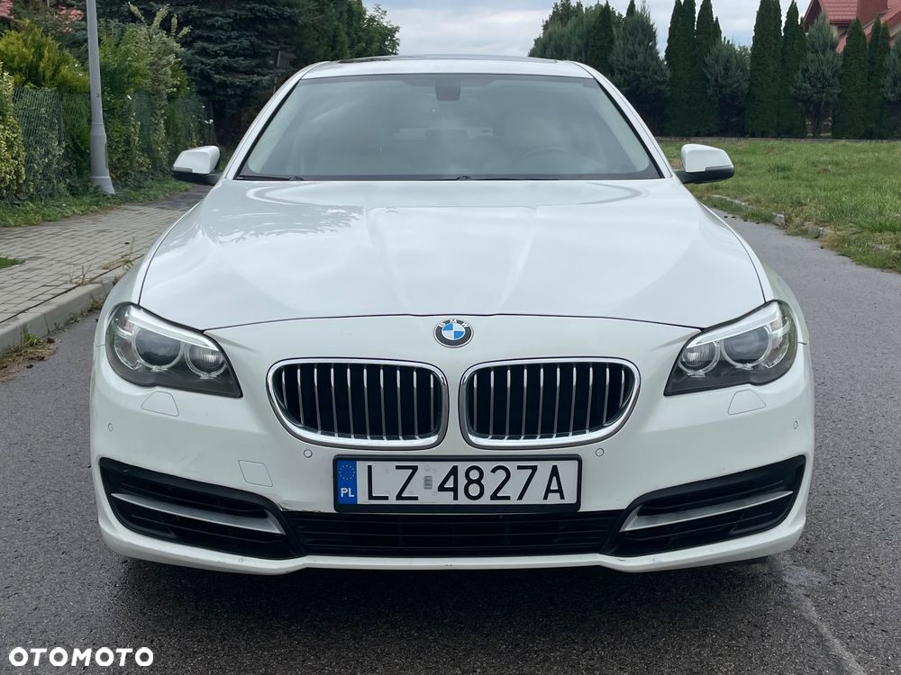 BMW Seria 5 528i xDrive Luxury Line - 23