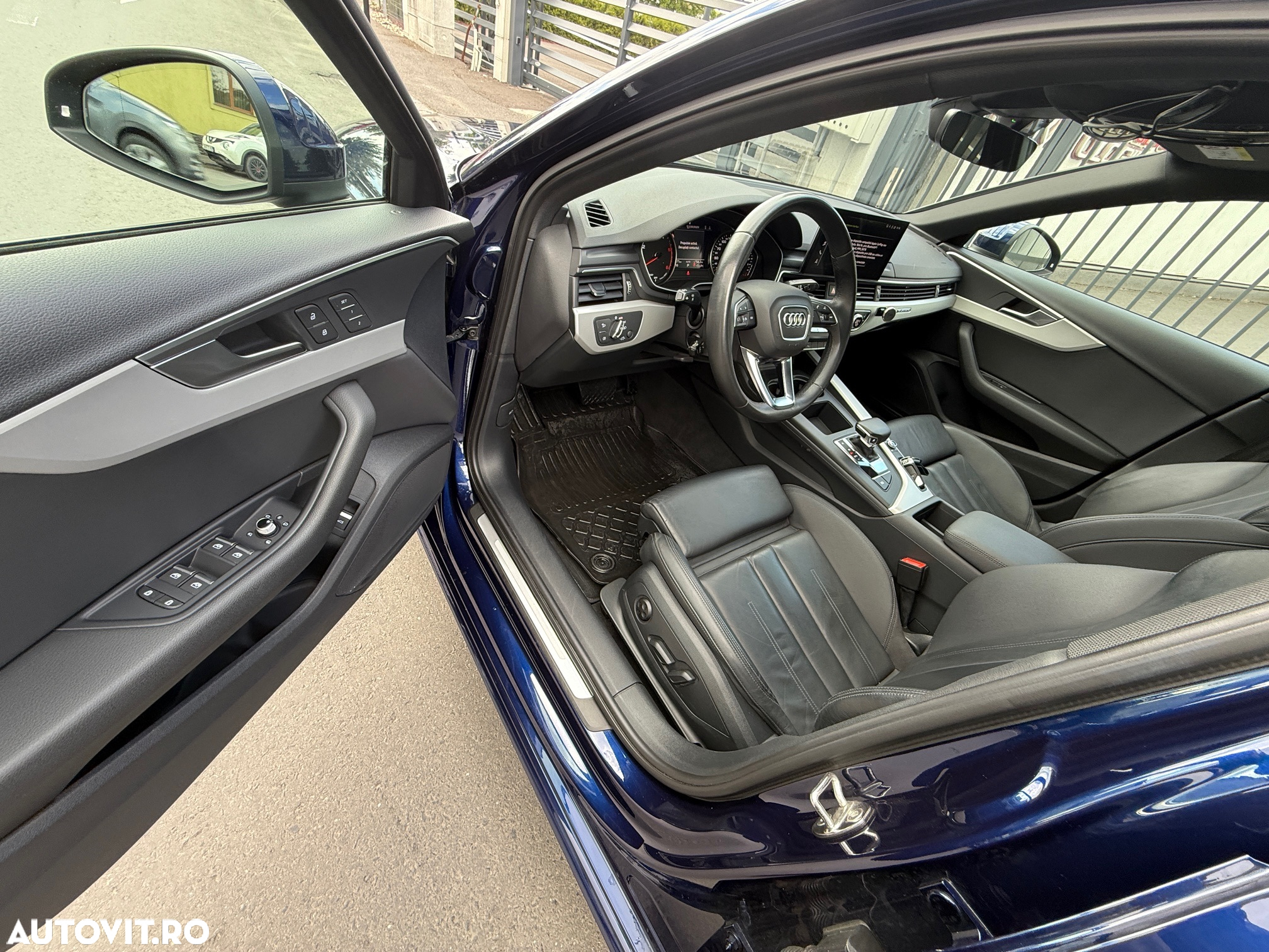Audi A4 2.0 TDI quattro S tronic Sport - 33