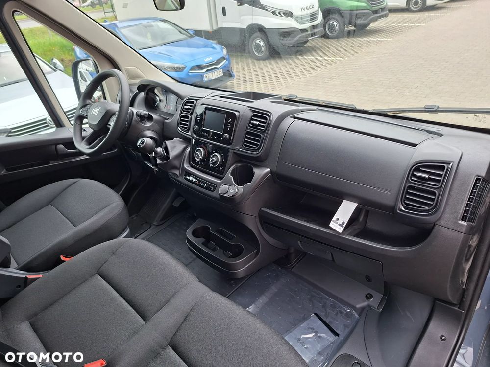 Fiat WYPRZEDAŻ!! SUPER CENA !!DUCATO SKRZYNIA L4 4,2m długa, 140KM, Wzmocnione zawieszenie tylne, Hak, koło zapasowe, Kamera cofania - 24
