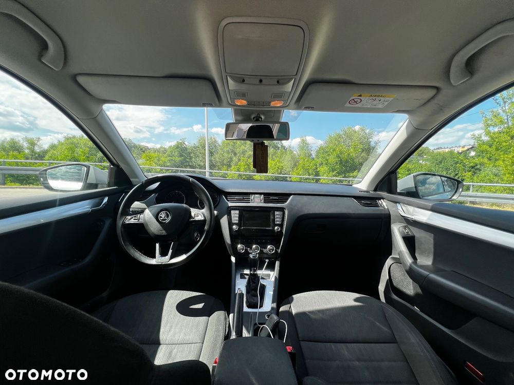 Skoda Octavia 2.0 TDI Elegance DSG - 20
