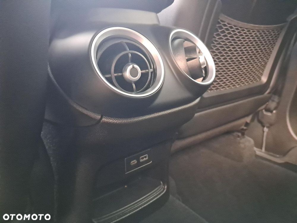 Alfa Romeo Stelvio - 18
