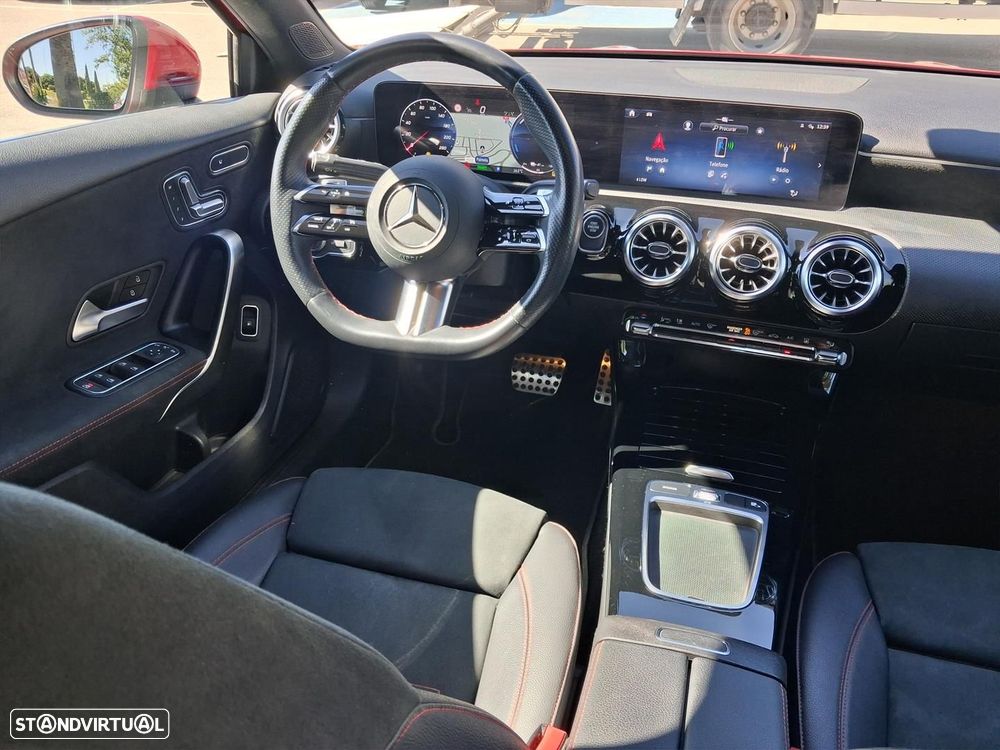 Mercedes-Benz A 250 Limousine e AMG Line - 14