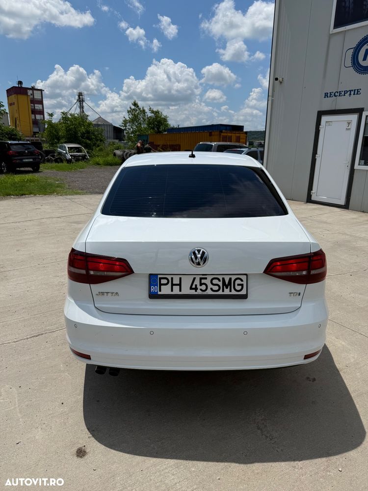 Volkswagen Jetta 2.0 TDI Comfortline - 5