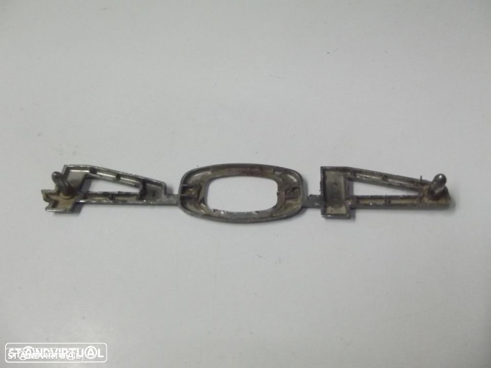 peugeot 404 legenda do capot original - 2