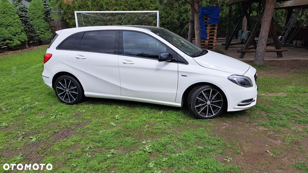 Mercedes-Benz Klasa B 220 CDI - 3
