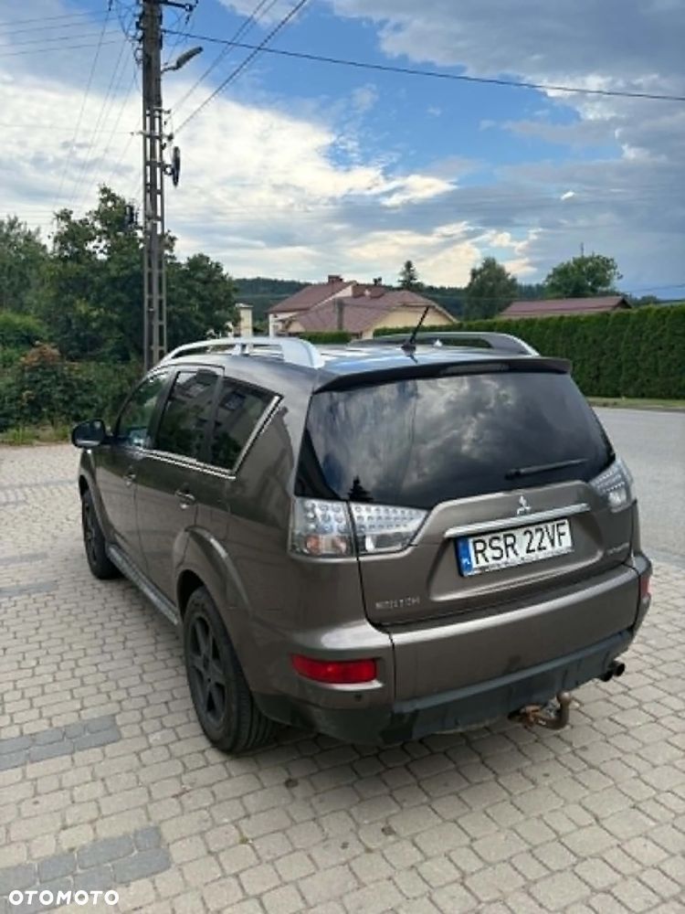 Mitsubishi Outlander 2.0 DID Intense - 4