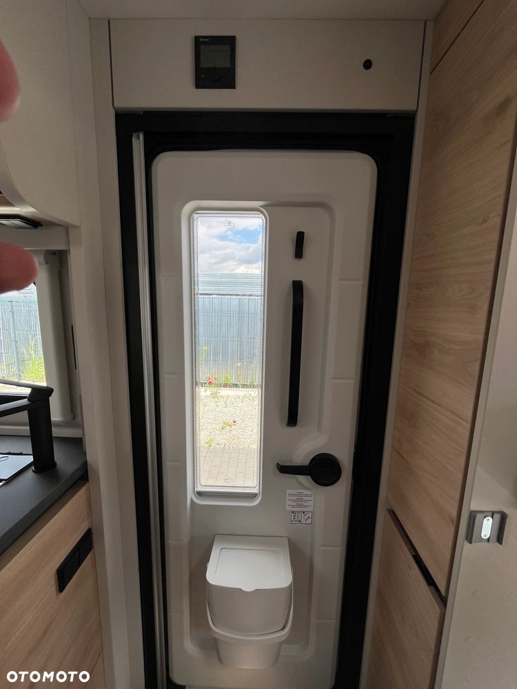 Dethleffs Camper 560 FMK - 16
