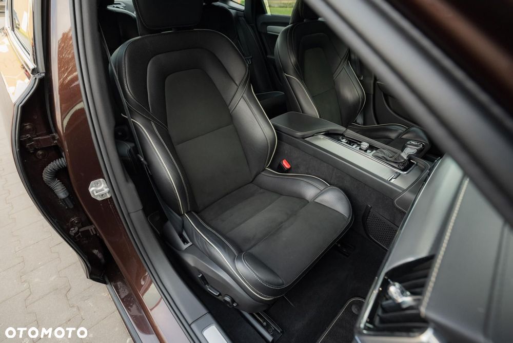 Volvo S90 D5 AWD R-Design - 16