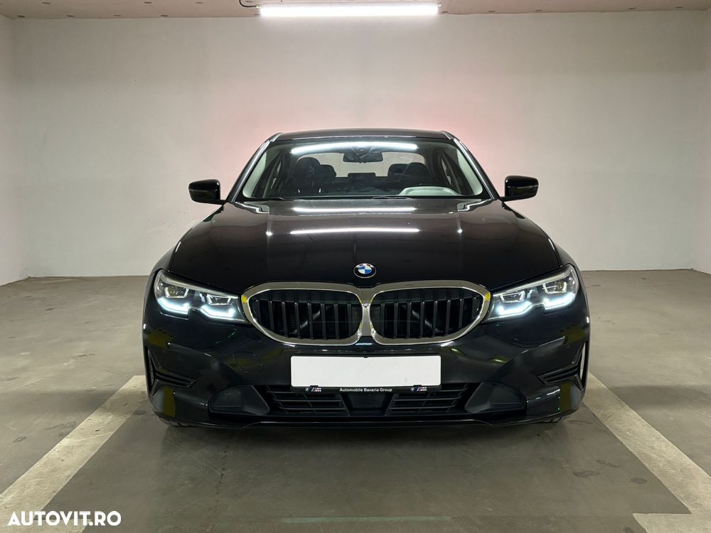 BMW Seria 3 320i xDrive AT - 2
