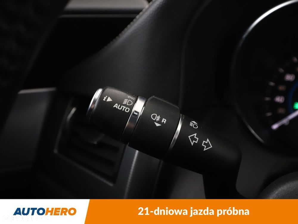 Jaguar XF 2.0 i4D R-Sport - 35