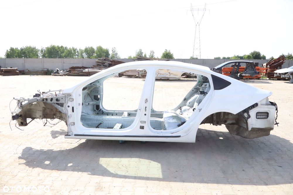 ĆWIARTKA PRAWY PRZÓD OPEL INSIGNIA B GRAND SPORT - 8