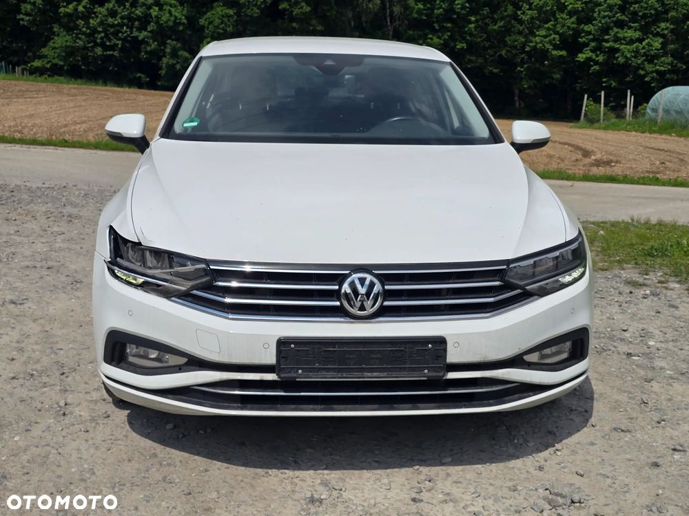 Volkswagen Passat 2.0 TDI (BlueMotion Technology) Comfortline - 3