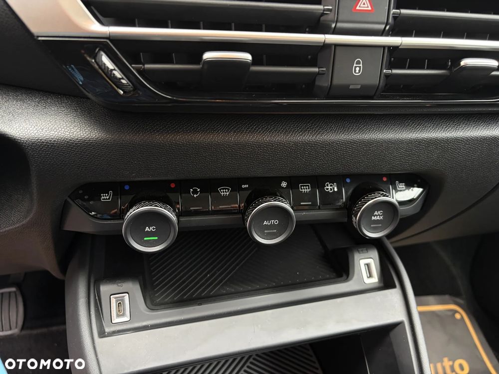 Citroën C4 PureTech 100 Stop&Start FEEL - 31