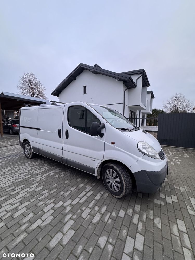 Opel Vivaro - 1