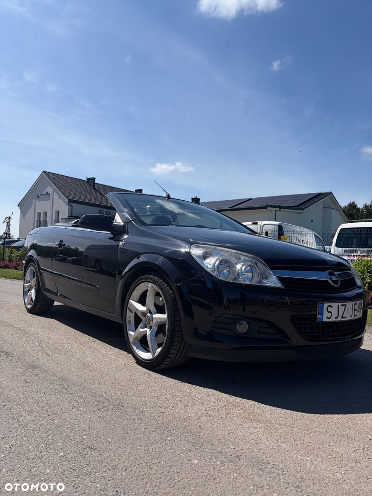 Opel Astra 1.6 Turbo Cosmo - 9