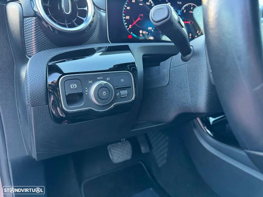 Mercedes-Benz A 180 d Style Plus Aut. - 27