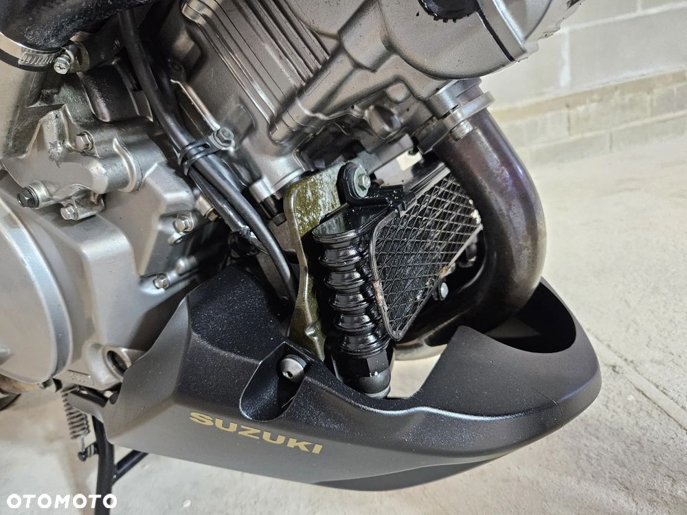 Suzuki DL - 15