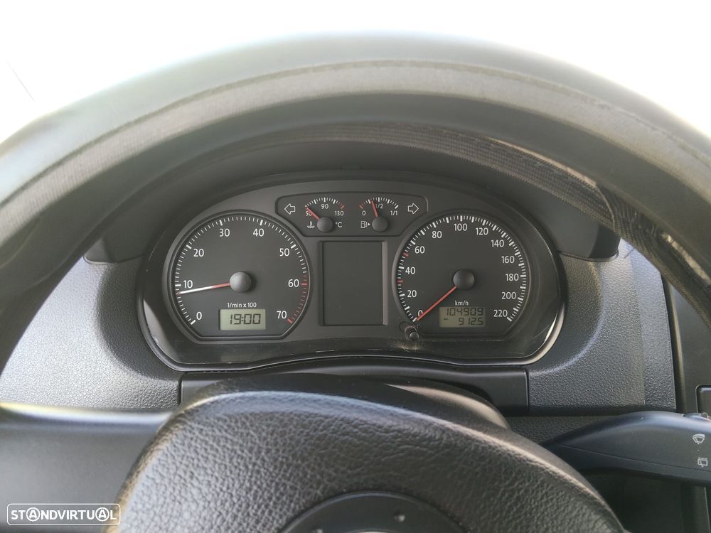 VW Polo 1.2 Confortline - 24