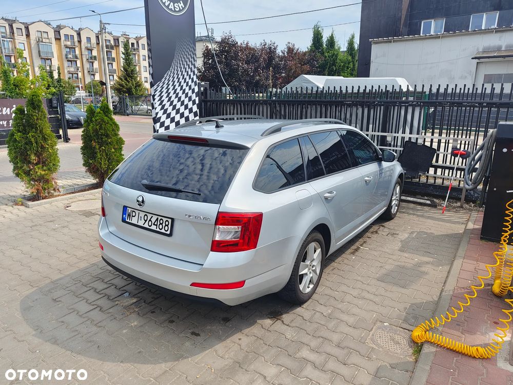 Skoda Octavia 1.6 TDI Ambition - 4