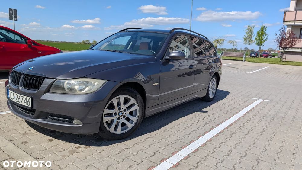 BMW Seria 3 318d DPF - 1