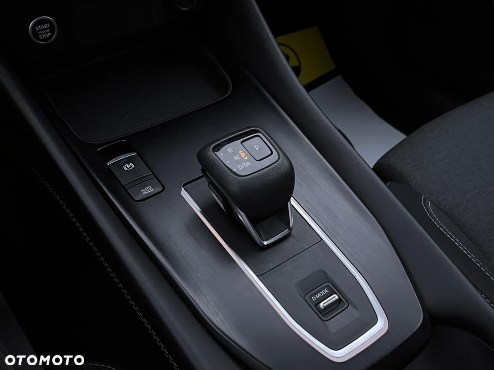 Nissan Qashqai - 25