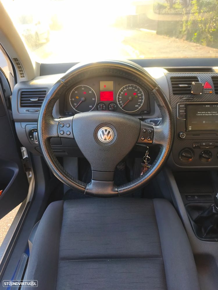 VW Golf 2.0 TDi Individual - 13