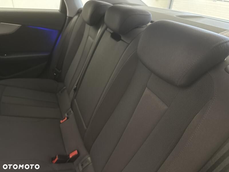 Audi A4 Limousine 40 TFSI mHEV Quattro Advanced S tronic - 18
