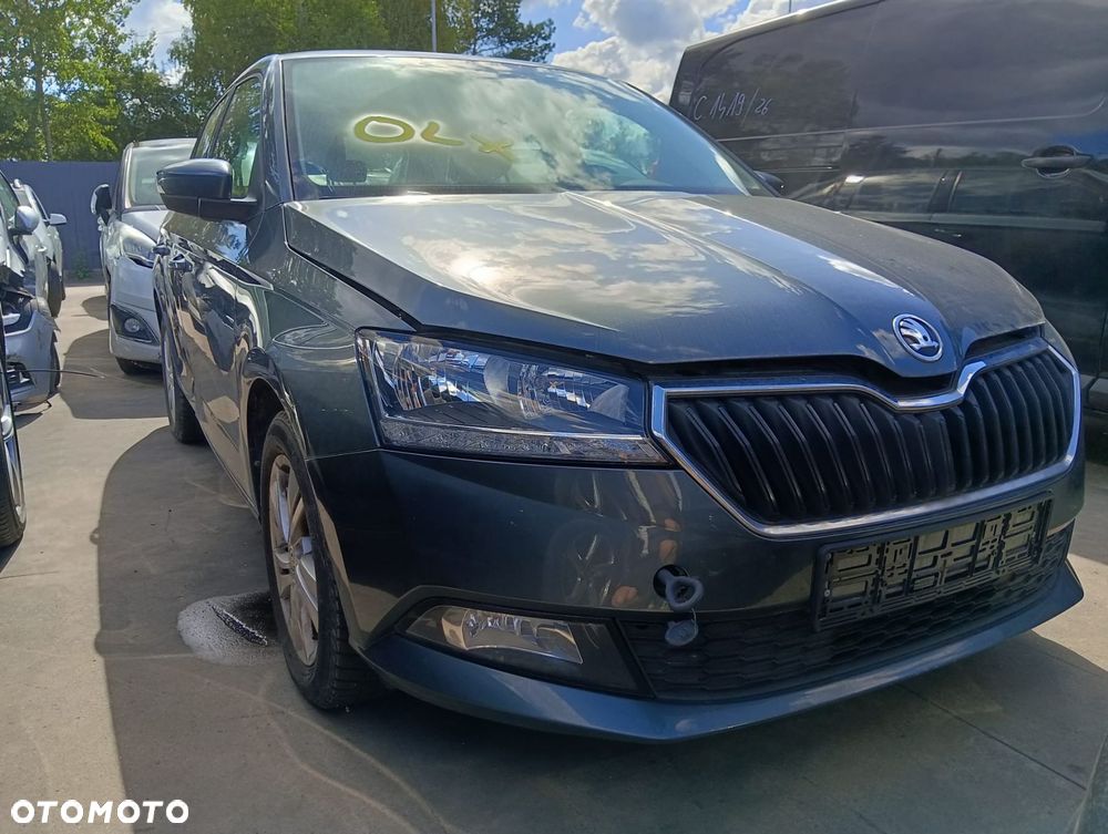 Kamera Cofania (Błotnik, Kierownica, Fotele, Części Silnikowe) Skoda Fabia 1,0 Benzyna 95 Km 2019 R - 2
