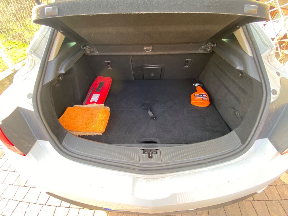 Opel Astra IV GTC 2.0 CDTI Sport S&S - 18